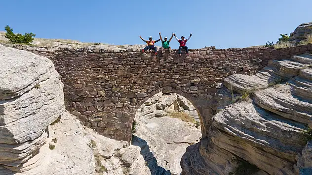 Konya'daki Şeytan Köprüsü ilgi odağı oldu