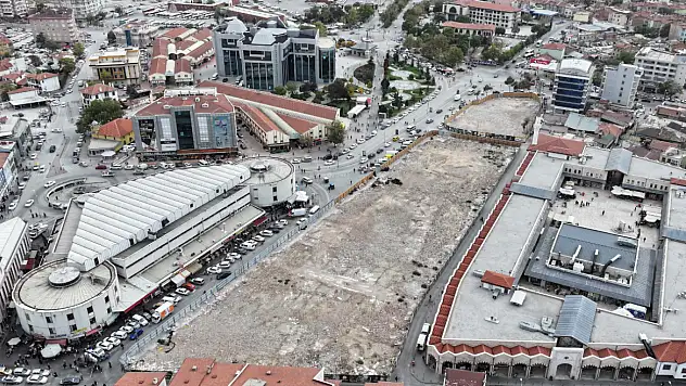 Konya'daki tarihi çarşıda ikinci etap yıkım çalışması tamamlandı!