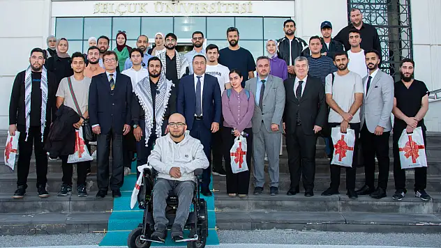 Konya'daki üniversite yönetimi Filistinli öğrencilerle bir araya geldi