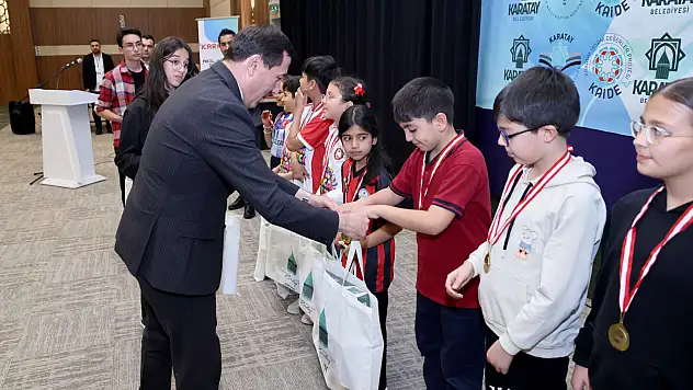 Konya'daki zeka yarışı nefes kesti: 223 öğrenci finale koştu
