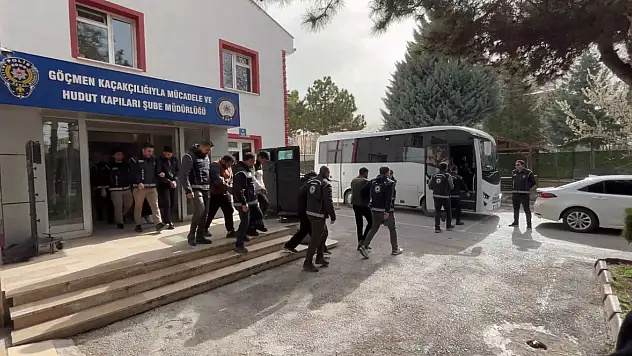 Konya'dan 5 ile uzanan dev operasyon: Şebeke çökertildi!