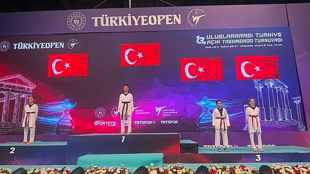 Konya'dan Avrupa'ya uzanan başarı: Melek Su Dönmez yine kürsüde