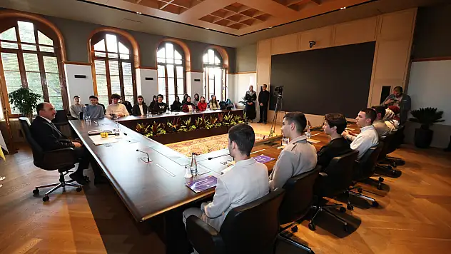 Konya'dan Balkanlara uzanan yolculuk! Başkan Altay, Genç Seyyah öğrencileriyle buluştu