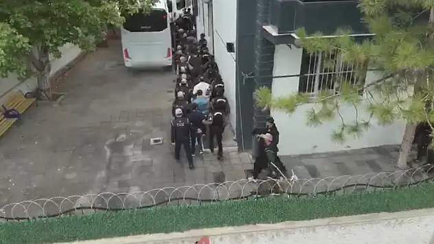Konya'dan düğmeye basıldı! FETÖ'nün askeri yapılanmasına 8 ilde operasyon