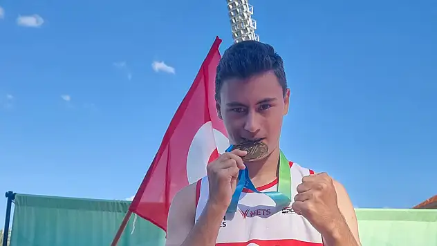 Konya'dan ilham veren başarı: Muhammed Eren'den Dünya rekoru!