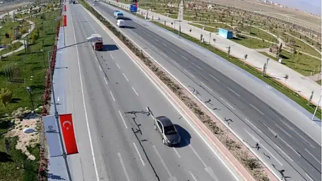 Konya'dan şehir dışına giden yol trafiğe kapatıldı!