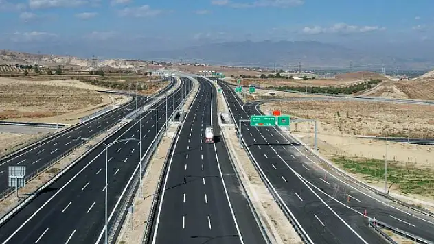 Konya'dan yola çıkacaklar dikkat: Afyonkarahisar yönü trafiğe kapatıldı!