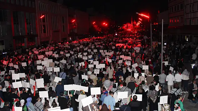 Konya' Gazze için yürüdü: İşte mahşeri kalabalıktan kareler!
