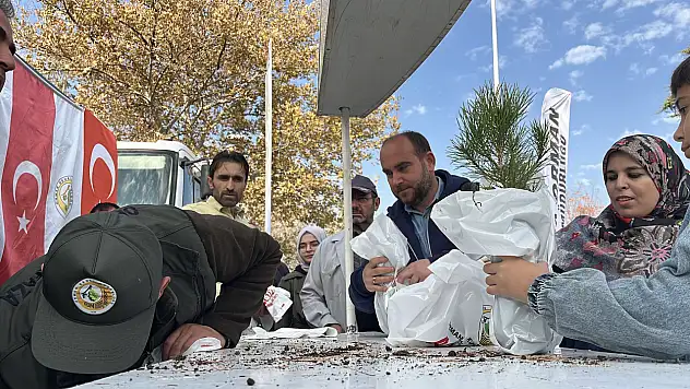 Konya 'Geleceğe Nefes' için tek yürek oldu: 33 bin 811 fidan toprakla buluştu