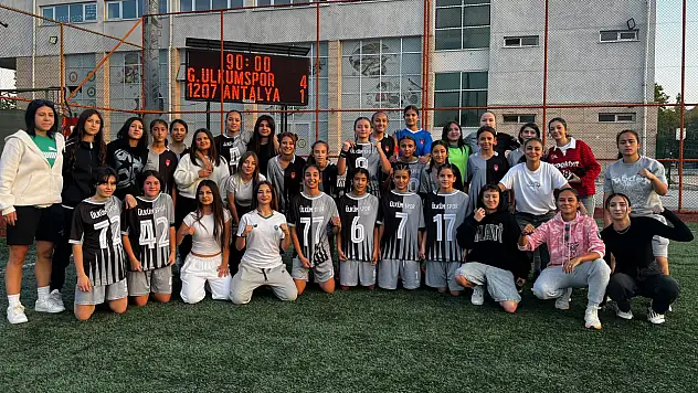 Konya Genç Ülküm Spor'dan farklı galibiyet! Antalya temsilcisini 4 golle geçti