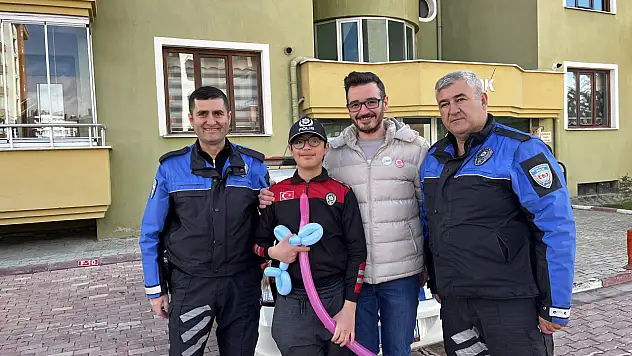 Konya Gönüllüleri Down Sendromlu Seyid Ali'nin Polis Olma Hayalini Gerçekleştirdi
