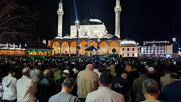 Konya İl Müftülüğü duyurdu: İşte Ramazan'da hatimle teravih kılınacak camiler