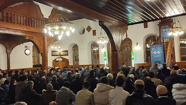 Konya ilçelerinde Miraç Kandili coşkusu