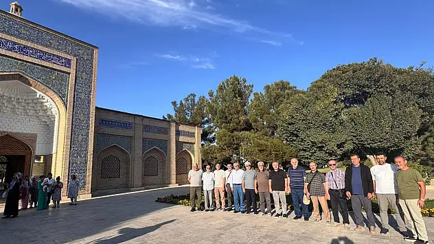 Konya ile Buhara, sanat ve edebiyatta el ele