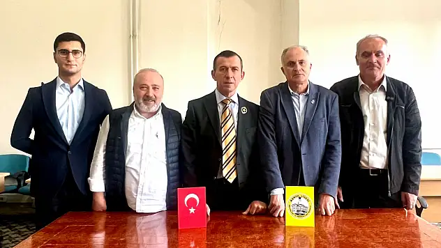 Konya Lisesi Mezunları Derneği'nde yeni dönem: Başkanlık görevine Özkan Özkaymak seçildi!