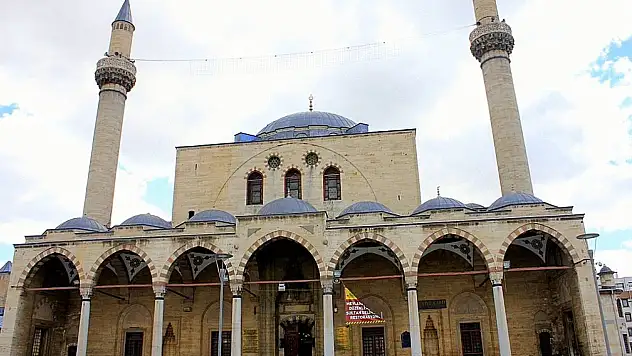 Konya namaz vakitleri: 23 Nisan Çarşamba