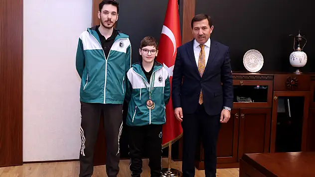 Konya'nın altın çocuğu İspanya'da gurur yaşattı