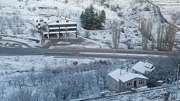 Konya'nın bu ilçesi beyaza büründü