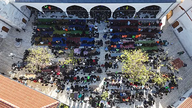 Konya'nın emeğiyle ayağa kalkan Habibi Neccar Camii'nde ilk cuma
