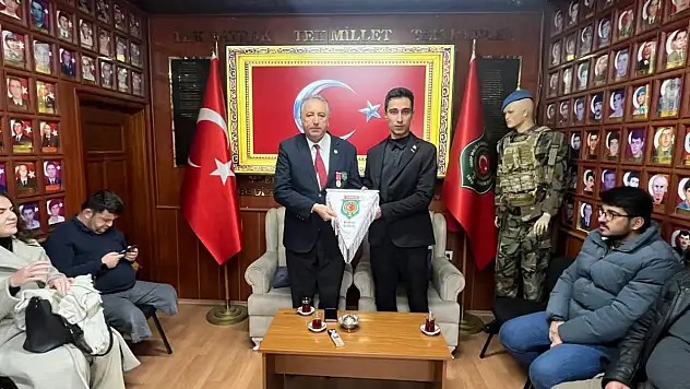 Konya'nın gençlerinden kahramanlara vefa: Gastronomi öğrencileri gazilerle buluştu