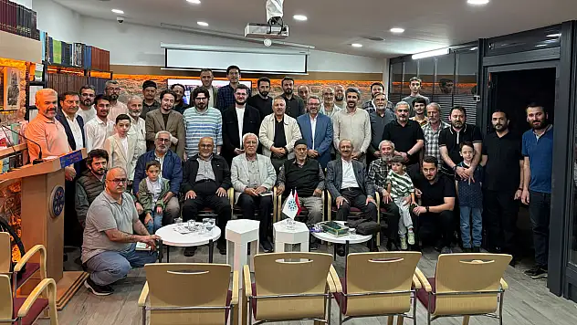 Konya'nın gönül mimarı Kaşıkçı Ali Rıza Efendi dualarla ve hatıralarla anıldı