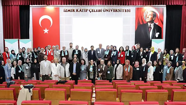 Konya'nın gönüllü hareketi İzmir'den seslendi: Huzurun adresi aile