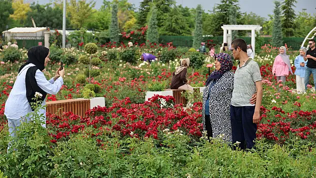 Konya'nın güzellikleri Hatıra Defteri'ne kazındı: Ziyaretçilerden övgü dolu mesajlar!