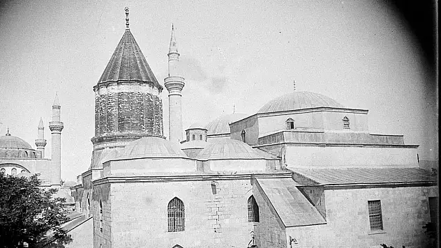 Konya'nın hafızasından silinen makam: Beton yığınları arasında kalan büyük mucize!