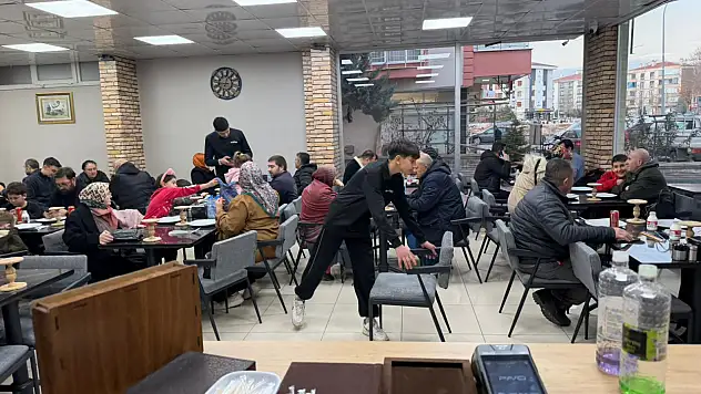 Konya'nın meşhur etliekmek markası yeni şubesini açtı