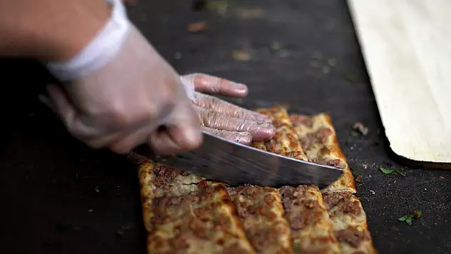 Konya'nın meşhur lezzeti etliekmeğe zam geldi! İşte yeni fiyat!