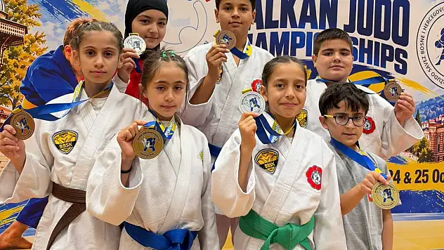Konya'nın minik judocularından Balkanlar'da madalya yağmuru