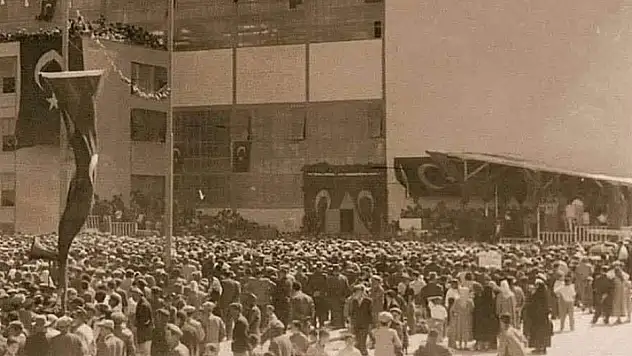 Konya'nın unutulmayan günü: 1954'ten tarihi bir kare
