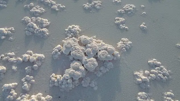 Konya'nın yanı başındaki 'Pamukkale' ziyaretçi akınına uğruyor