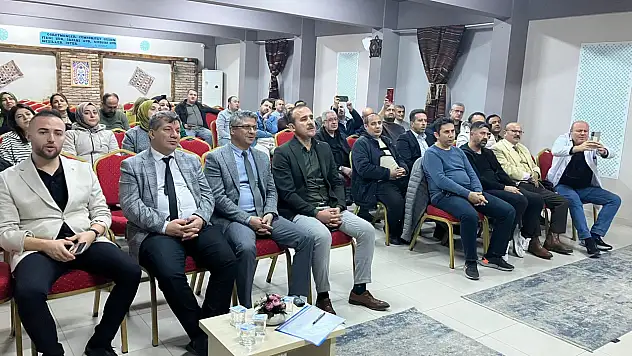 Konya Öğretmen Akademileri'nde Türk müziği konuşuldu