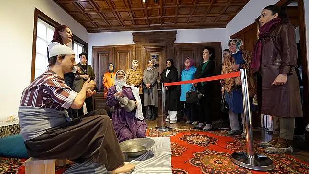 Konya Protokolünün Eşleri Hayran Kaldı!