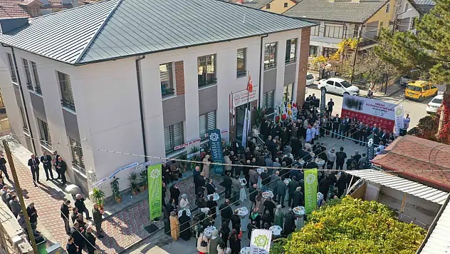 Konya sağlıkta hız kesmiyor: Meram'a tam donanımlı yeni tesis