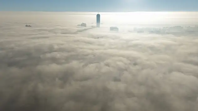 Konya sırra kadem bastı! Sis şehri adeta yuttu