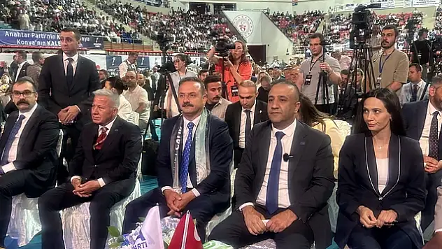 Konya siyasetinde 'tramvay' tartışması! O isimden Anahtar Parti'ye tokat gibi cevap