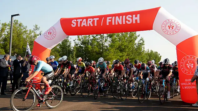 Konya tozu dumana kattı! Minik pedalcılar Türkiye Şampiyonu oldu