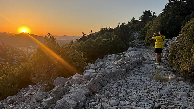 Konya'yı denize bağlayan 'İpek Yolu'nun' sırları gökyüzünden görüntülendi