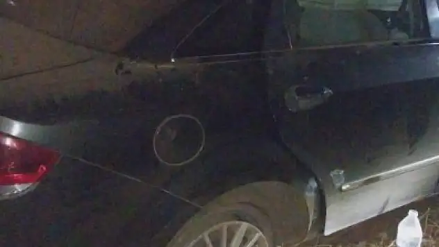 Konya yolunda feci kaza: Kontrolden çıkan otomobilde 3 kişi yaralandı