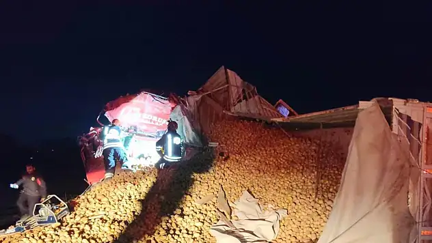 Konya yolunda feci kaza! Süt tankeri ile TIR çarpıştı, 1 ölü