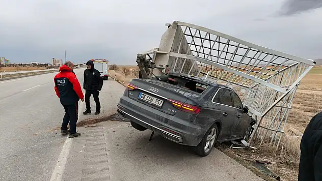 Konya yolunda fırtına dehşeti: 1 yaralı