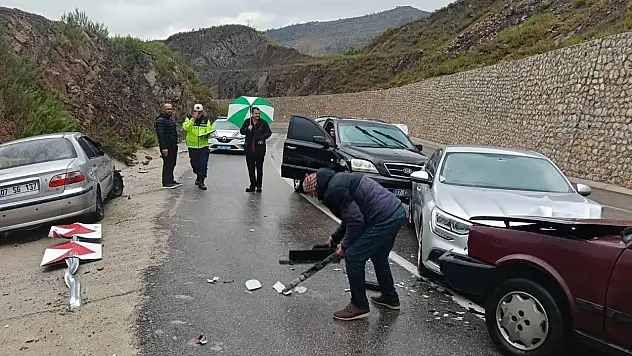 Konya yolunda zincirleme kaza! Yaralılar var