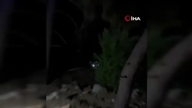 Konyaaltı'nda feci kaza: Uçuruma yuvarlanan araç 2 kişiye mezar oldu