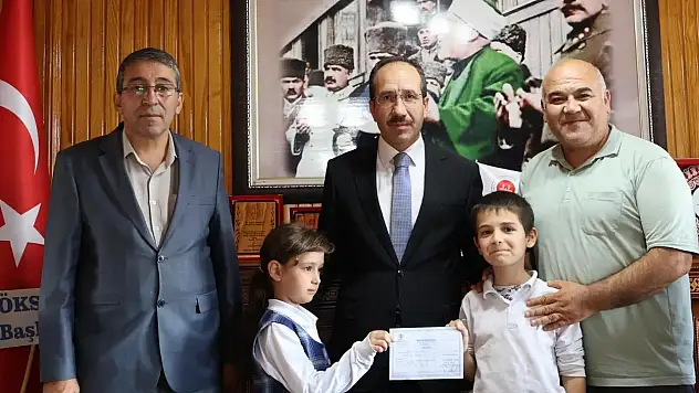 Konyalı 2 kardeş yüreklere dokundu: Harçlıkları Filistin ve Gazze'ye bağışladılar!