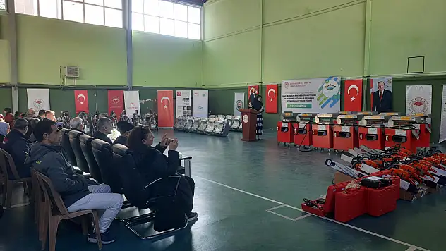 Konyalı çiftçilere makine ve ekipman desteği