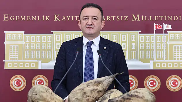 Konyalı çiftçinin emeği meclise taşındı: 'Şeker pancarına verilen 3.100 TL'lik fiyat, çiftçiye saygısızlıktır'