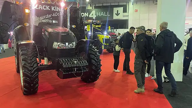 Konyalı çiftçinin traktörünü gören hayran kalıyor: Türkiye'de benzeri yok!