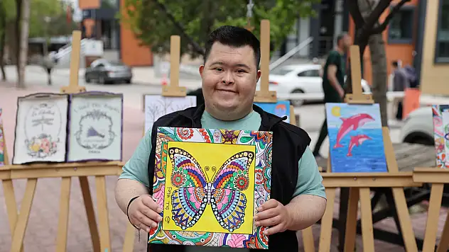 Konyalı Fatih kanserle mücadelenin zorluklarını sanatla aştı